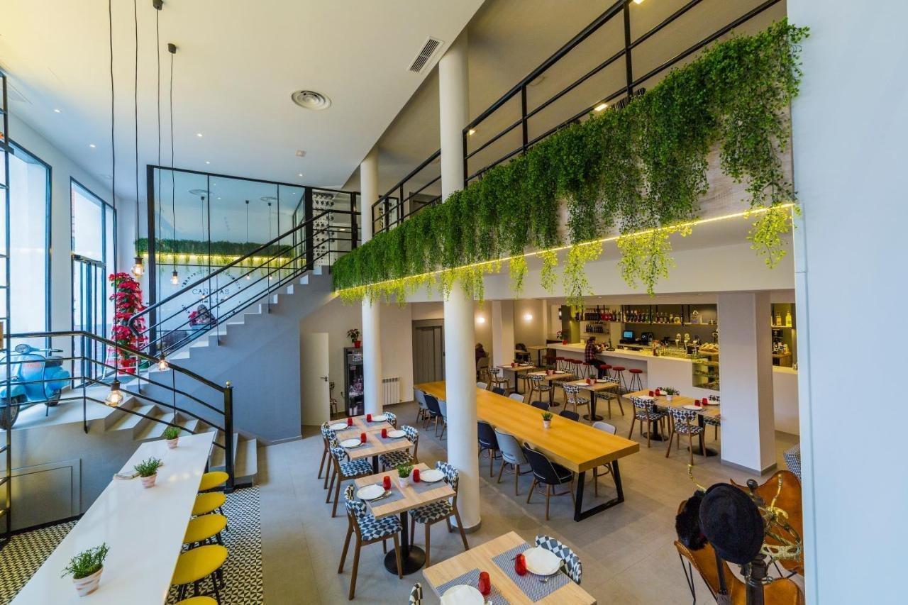 Hospedium Hotel Canitas Maite Gastronomico Casas-Ibanez Exteriör bild